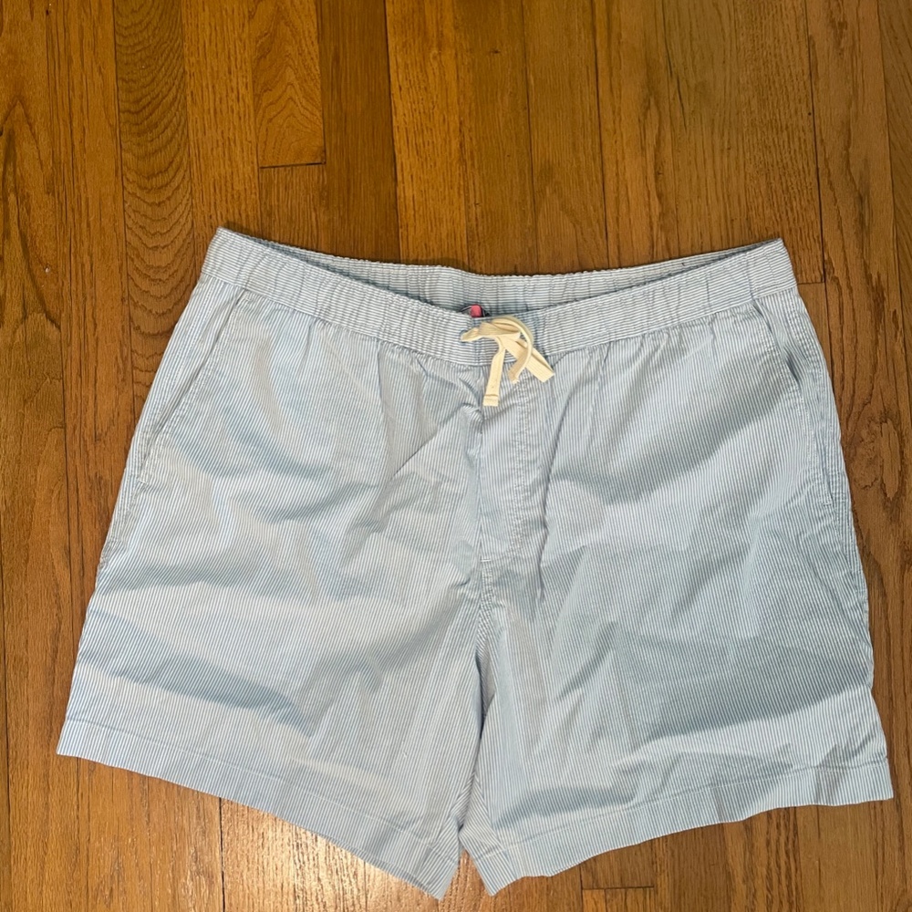 Vineyard Vines shorts